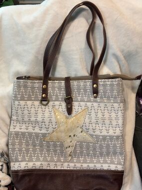 Myra Tote Bag in Gray and Brown